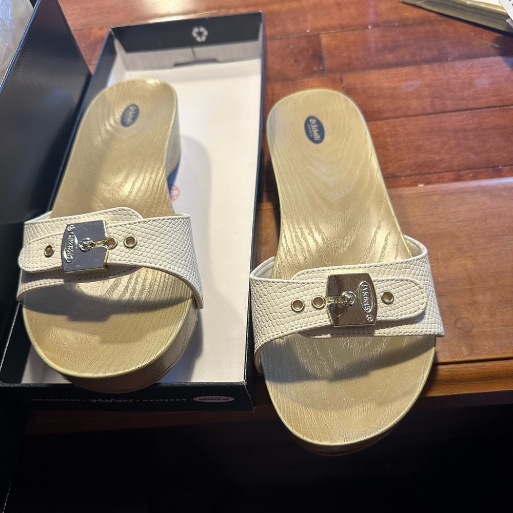 Dr. Scholl’s - classic gardenia